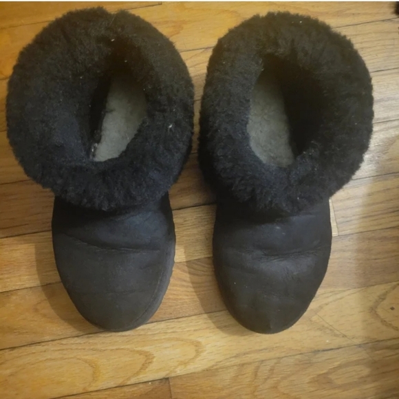 Ugg Fur Boots - Picture 2 of 2